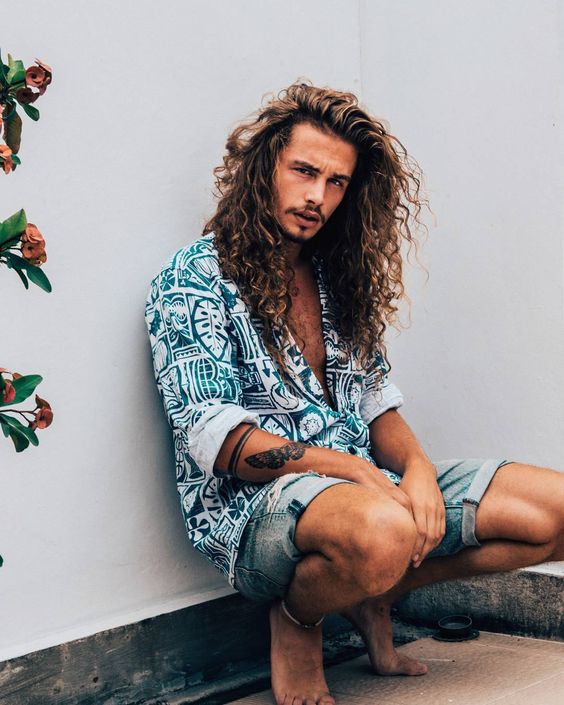 Cabelo grande masculino hot sale ondulado